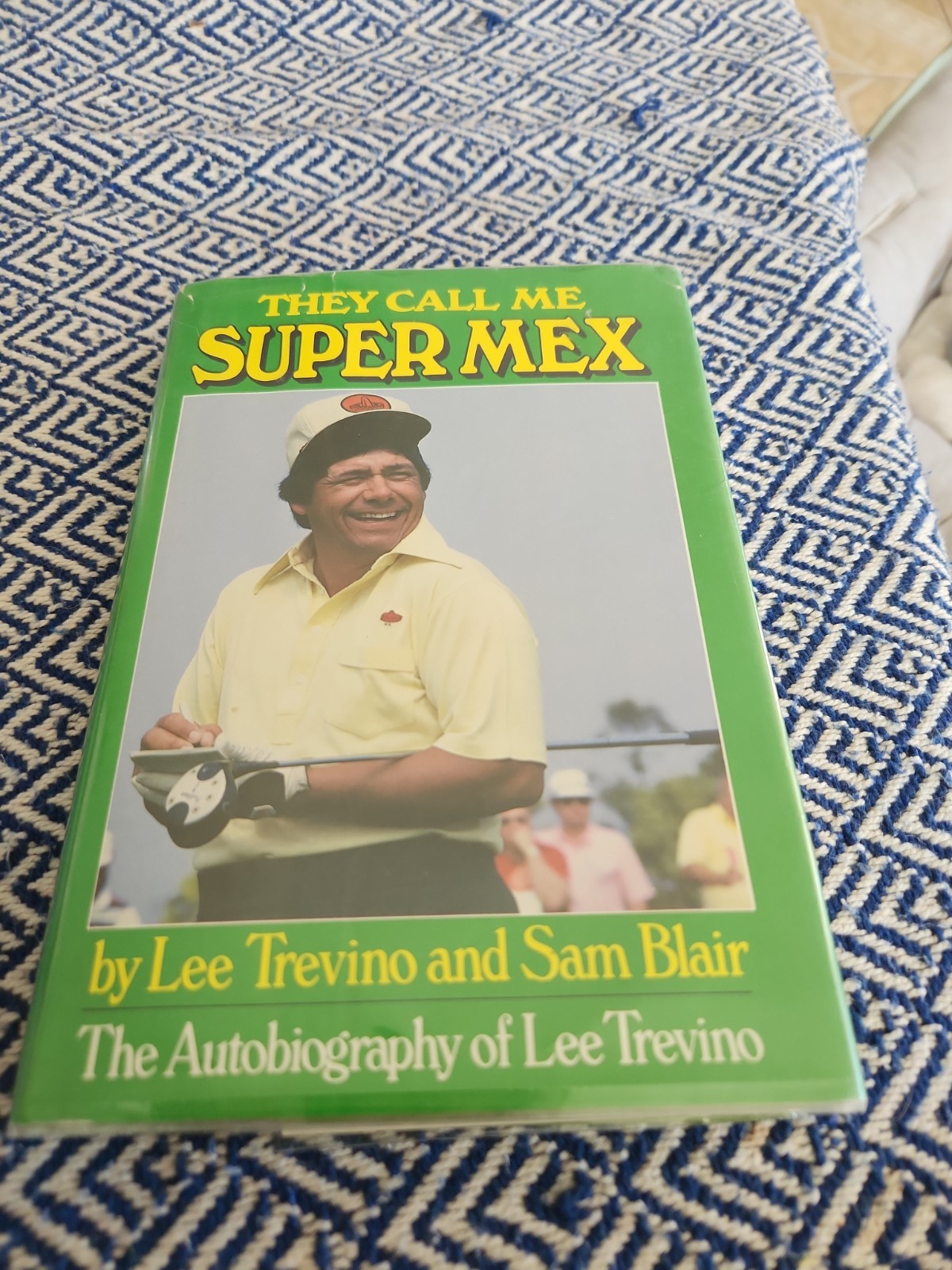 LEE TREVINO SIGNED BOOK AUTOBIOGRAPHY THEY CALL ME SUPER MEX 1st EDITION 
