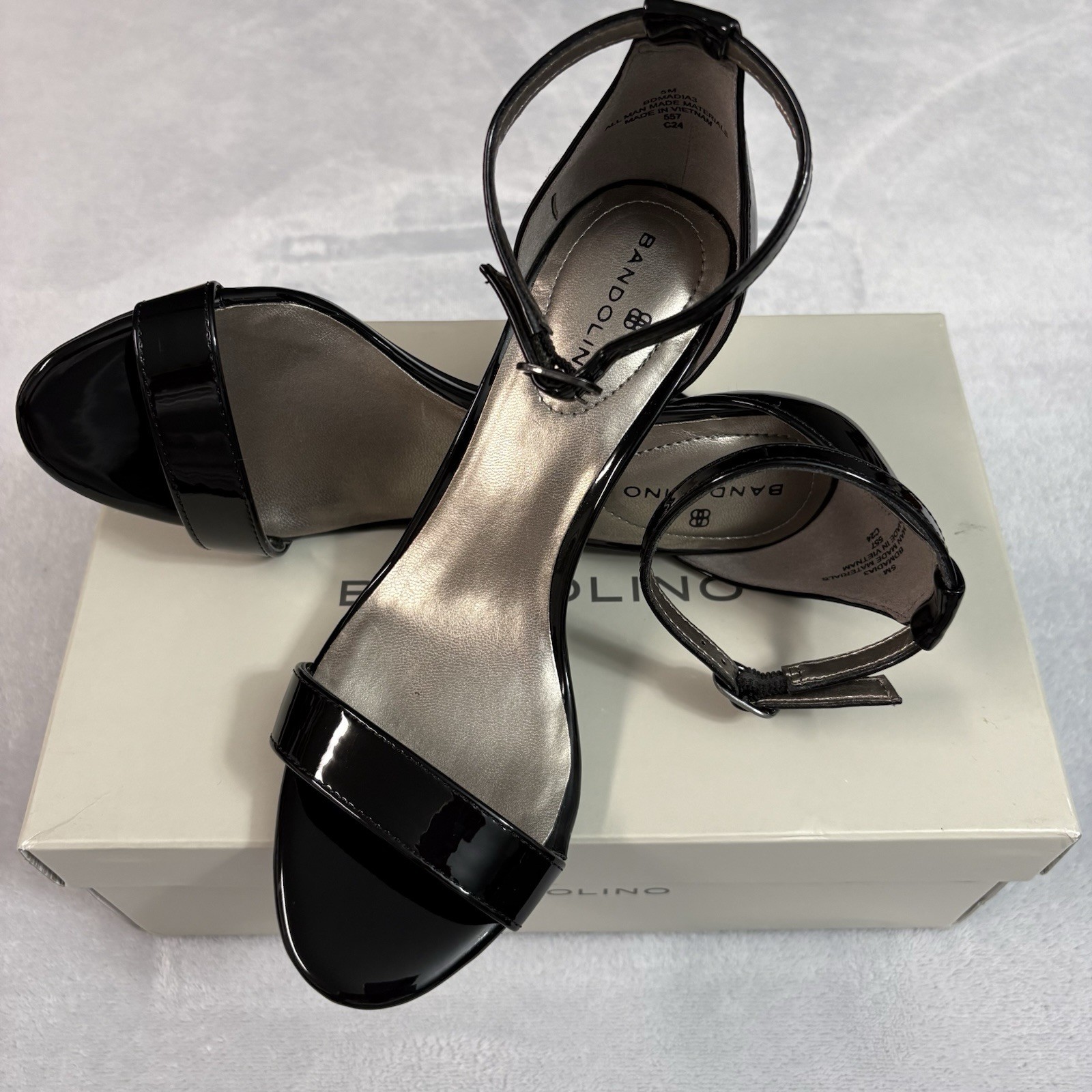 Bandolino Black Patent Leather Heels Ankle Strap Open Toe Size 5M Women New