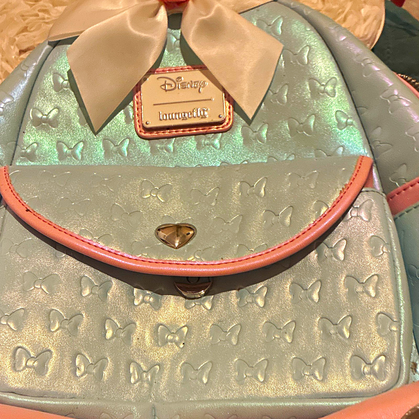 Loungefly Disney Minnie Mouse Mini Backpack Pastel Iridescent Pink Loungefly Disney Minnie Mouse Mini Backpack Pastel Iridescent Pink