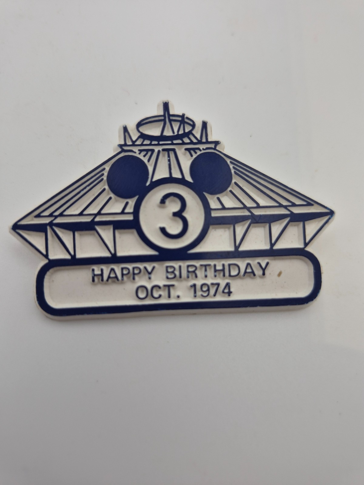 Vintage 1974 Walt Disney World 3rd Birthday Cast Member Plastic Pin WDW