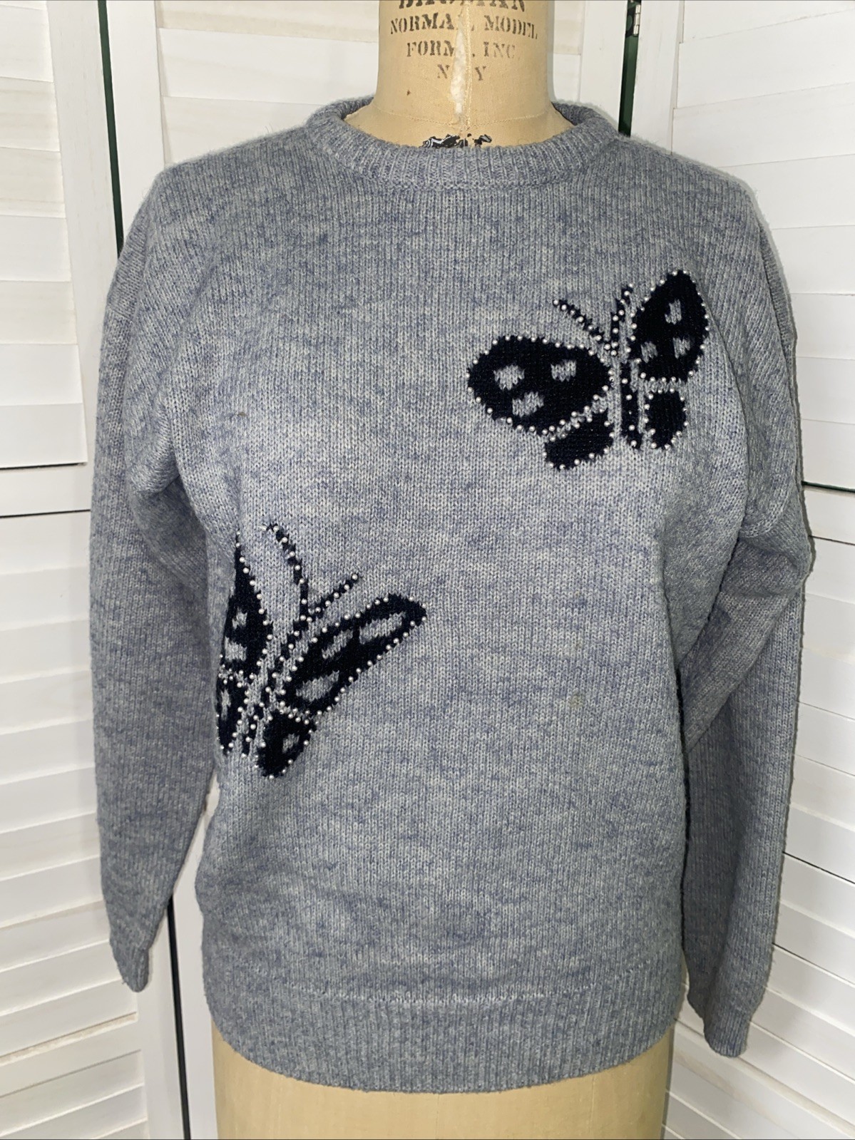 90s Y2K Bramble Lane Women’s Gray Pullover Sweater Large Butterfly Pearls