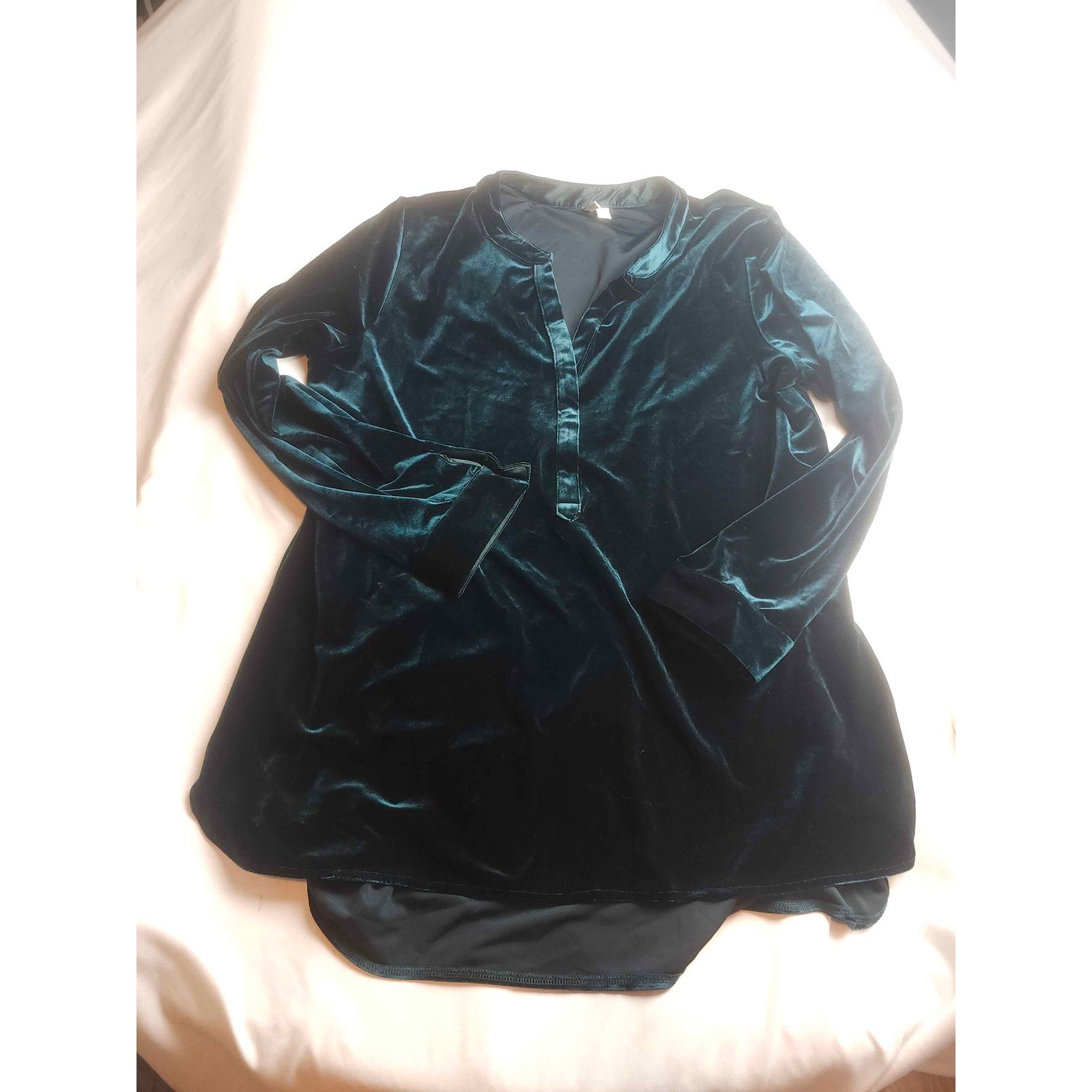 Cato Dark Teal Green Velvet Tunic Top Long Sleeve Split Neck Womens XL Cato Dark Teal Green Velvet Tunic Top Long Sleeve Split Neck Womens XL