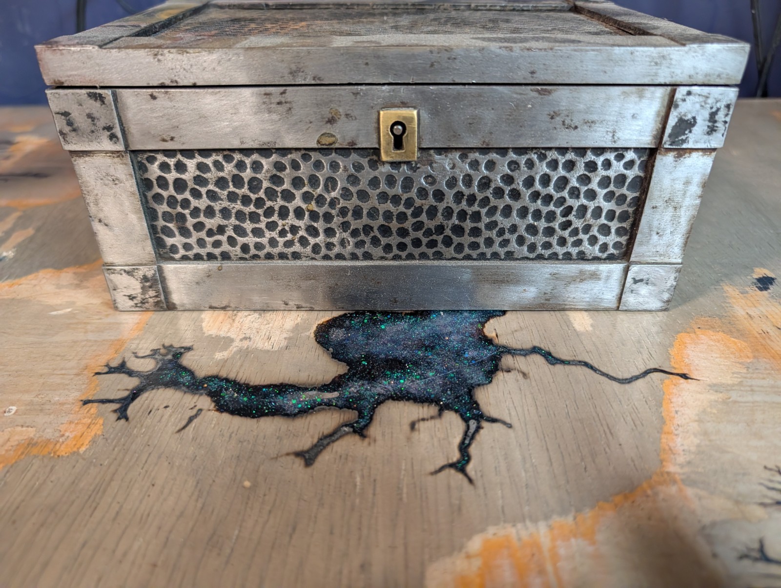 Metal Box Vintage Hinged Lid Rare L@@K Metal Box Vintage Hinged Lid Rare L@@K