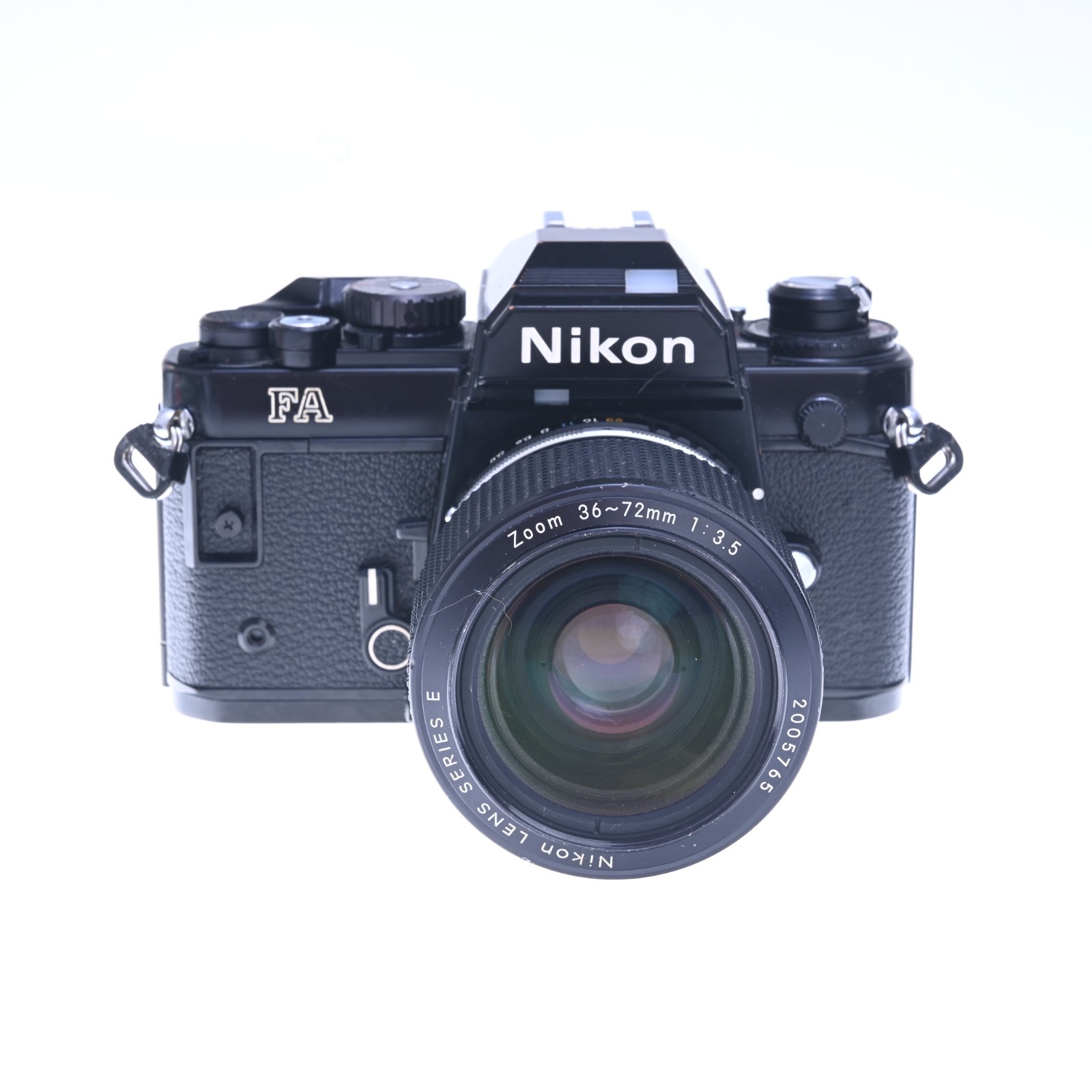 Nikon FA 35mm Film SLR Camera With 36-72mm f/3.5 Wide Angle Zoom Lens Nikon FA 35mm Film SLR Camera With 36-72mm f/3.5 Wide Angle Zoom Lens