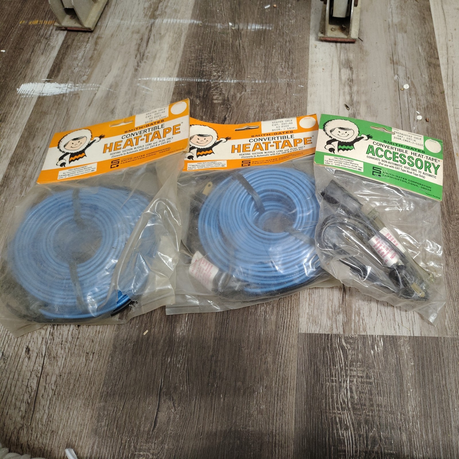 NOS Lot of 2 SMITH-GATES CONVERTIBLE ELETRIC HEAT TAPE 40 feet 240 watts + therm