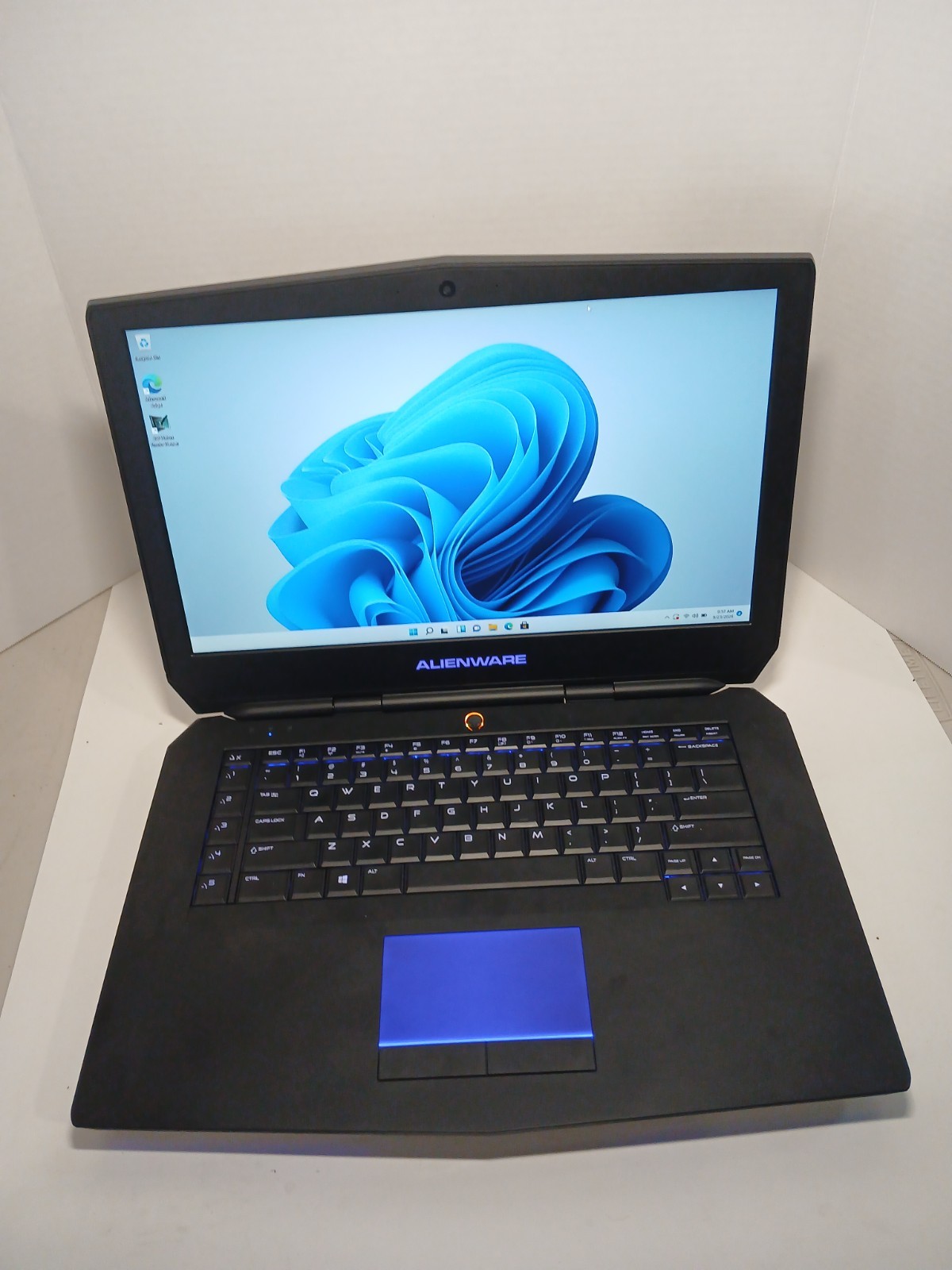Dell Alienware 17 R3 i7-6820HK  8GB RAM 256GB SSD WIN11 GTX 980M #97