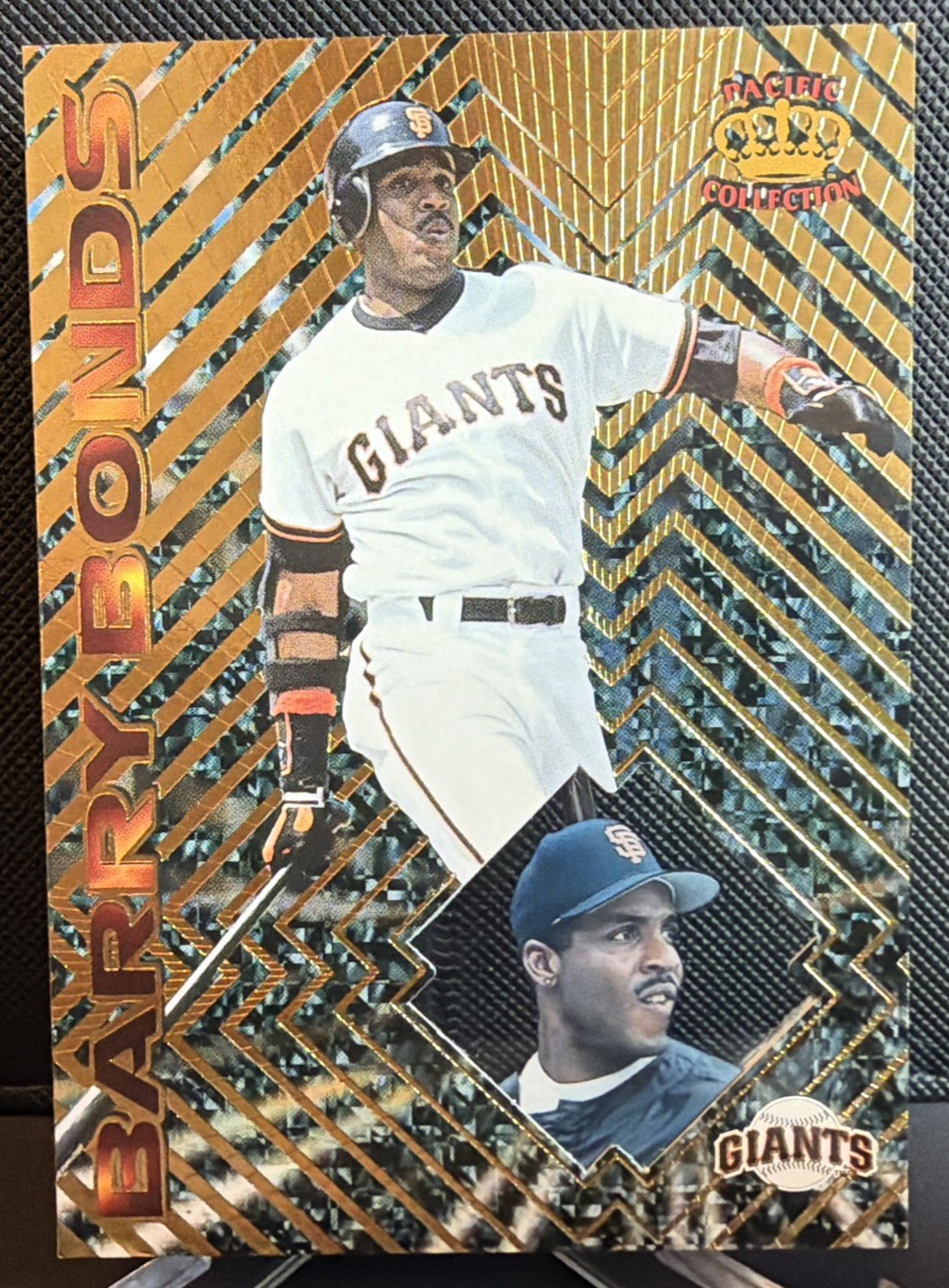 1997 Pacific Crown Collection Prisms Barry Bonds #147 1997 Pacific Crown Collection Prisms Barry Bonds #147