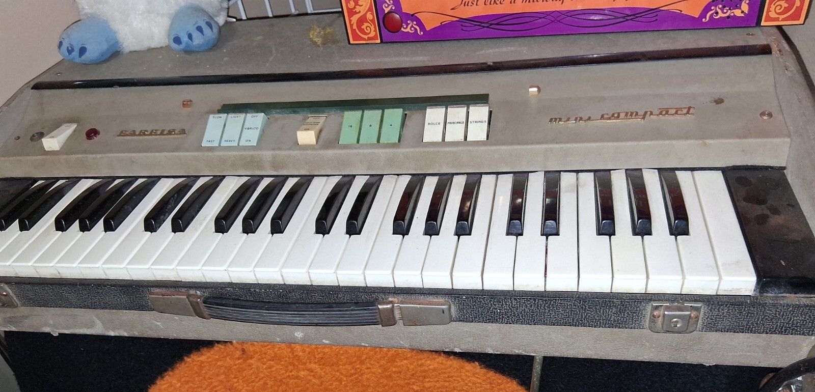Farfisa Compact Vintage Combo Organ AS IS WORKING- Powers On W/ CASE-