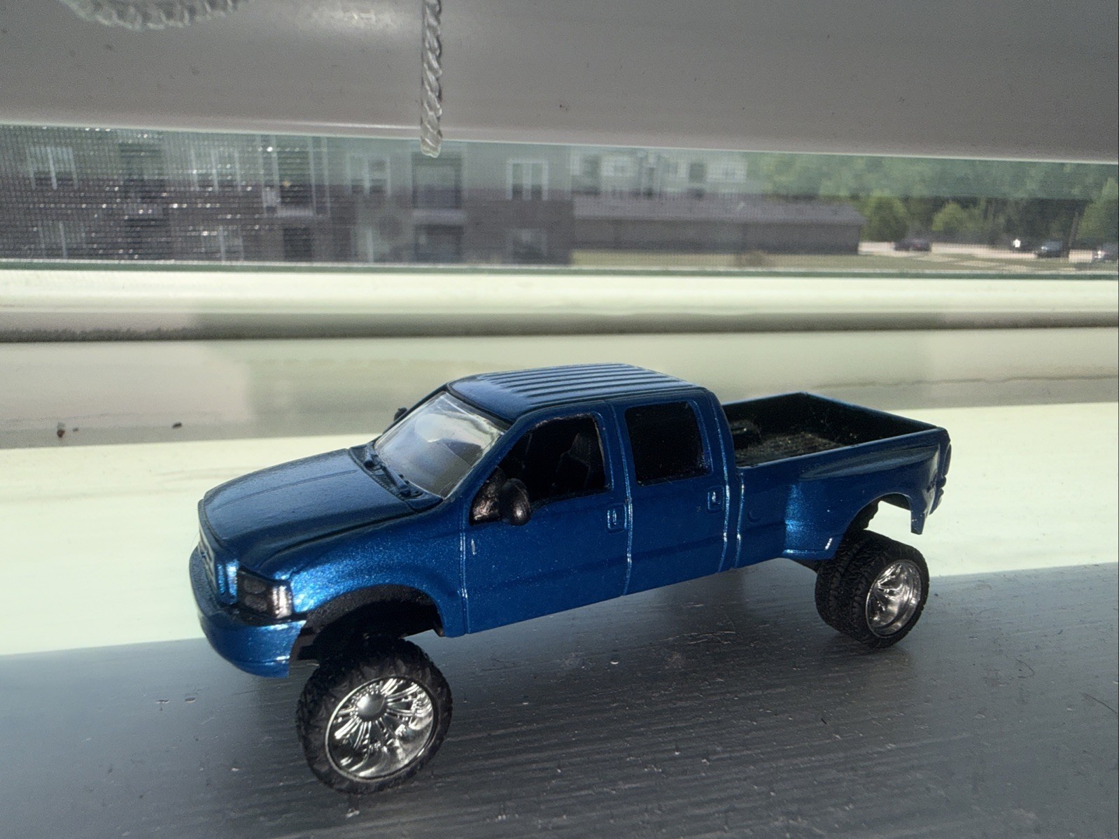 Custom Lifted 2004 Ford Motor Max F-Series 1:64 Custom Lifted 2004 Ford Motor Max F-Series 1:64