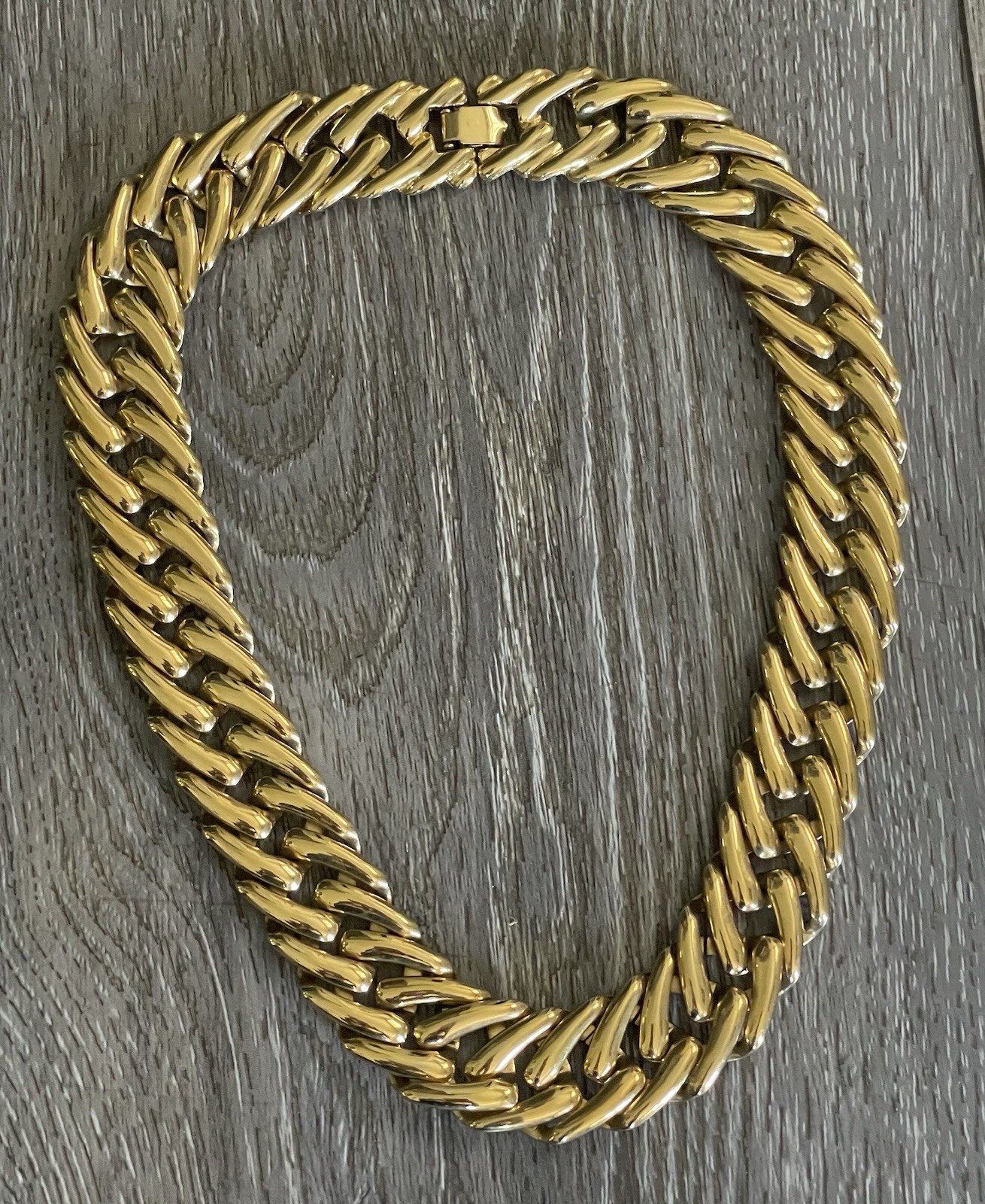 Signed Vintage Monet Gold Tone Woven Square Chain Links Collar Necklace 15\