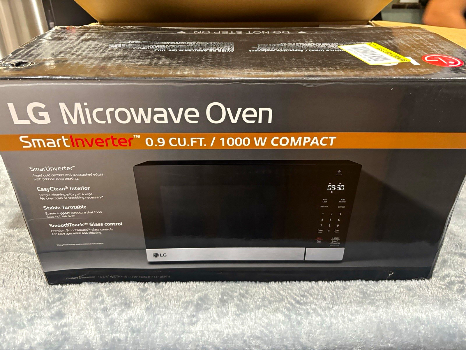 LG NeoChef 0.9 Cu. Ft. 1000W Smart Inverter Countertop Microwave LG NeoChef 0.9 Cu. Ft. 1000W Smart Inverter Countertop Microwave