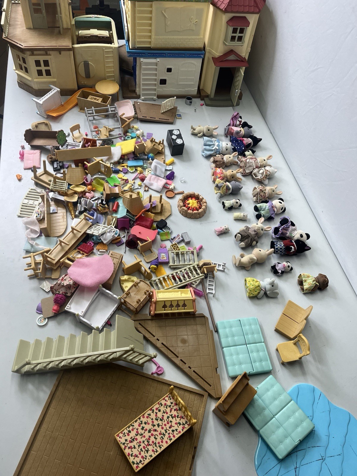 HUGE Calico Critters Lot Multiple Sets Figures Buildings Car Furniture More