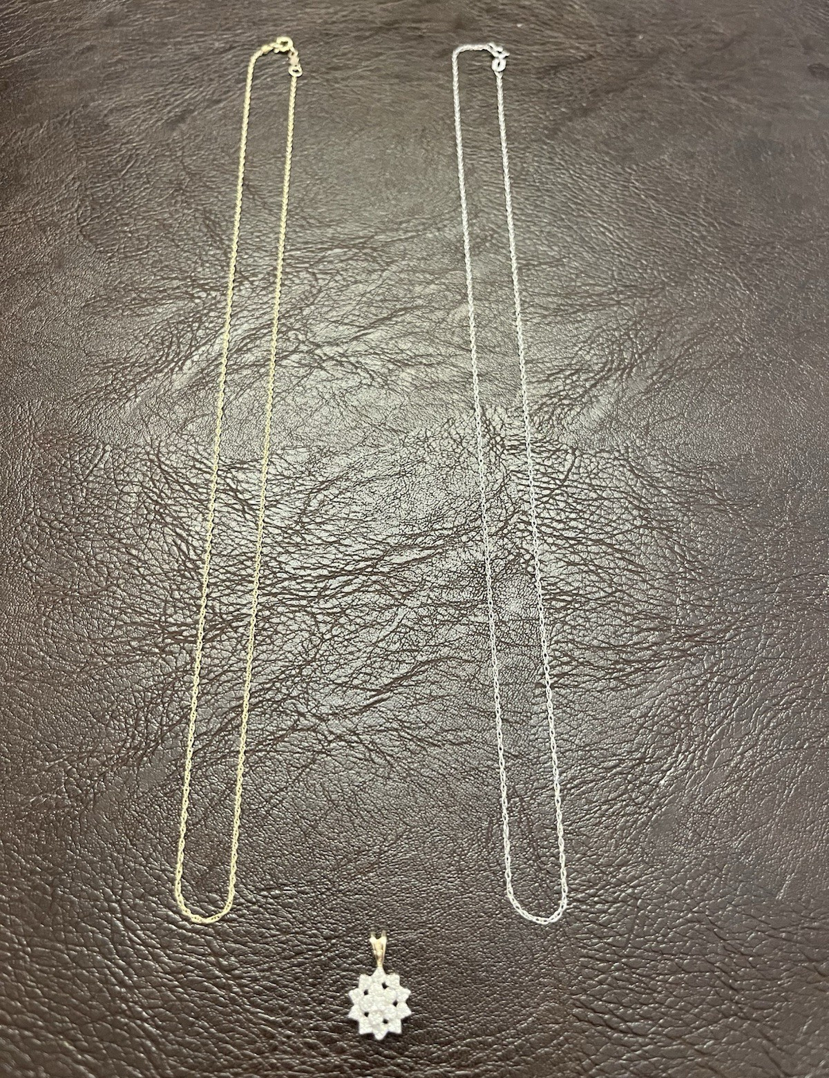 10k- 1 Yellow & 1 White Gold & Diamond Flower Cluster Pendant Chain Necklace 18 10k- 1 Yellow & 1 White Gold & Diamond Flower Cluster Pendant Chain Necklace 18
