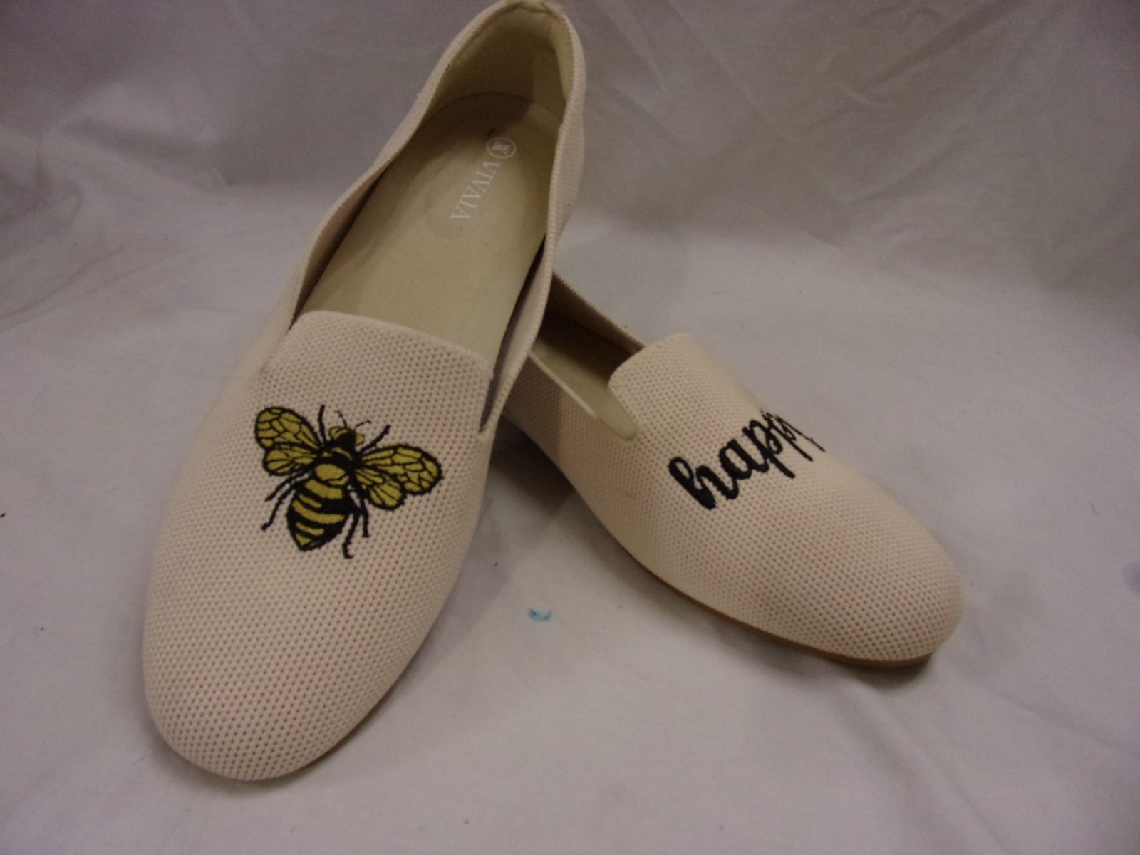 Vivaia  Bee Happy Flats Tan Gold Black 38 NWOB
