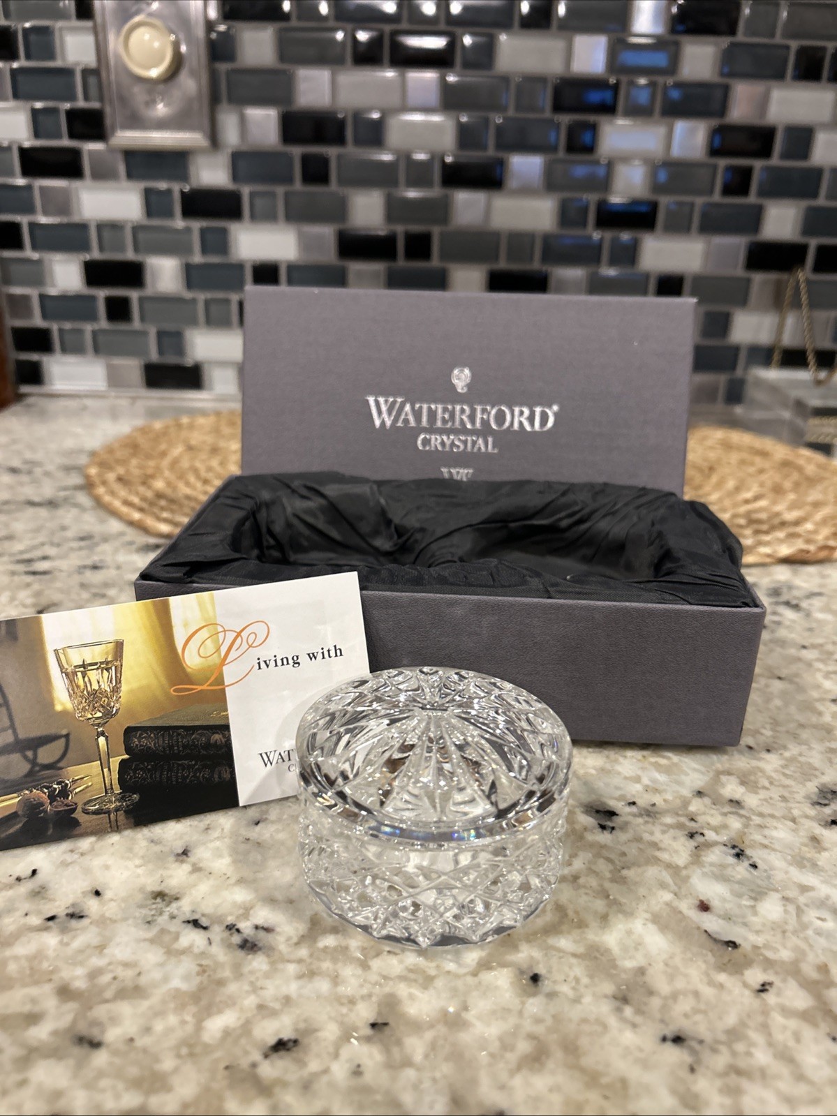 VTG 2001 WATERFORD SOCIETY Crystal KEEPSAKE/TRINKET Box W/BOX 2 5/8\