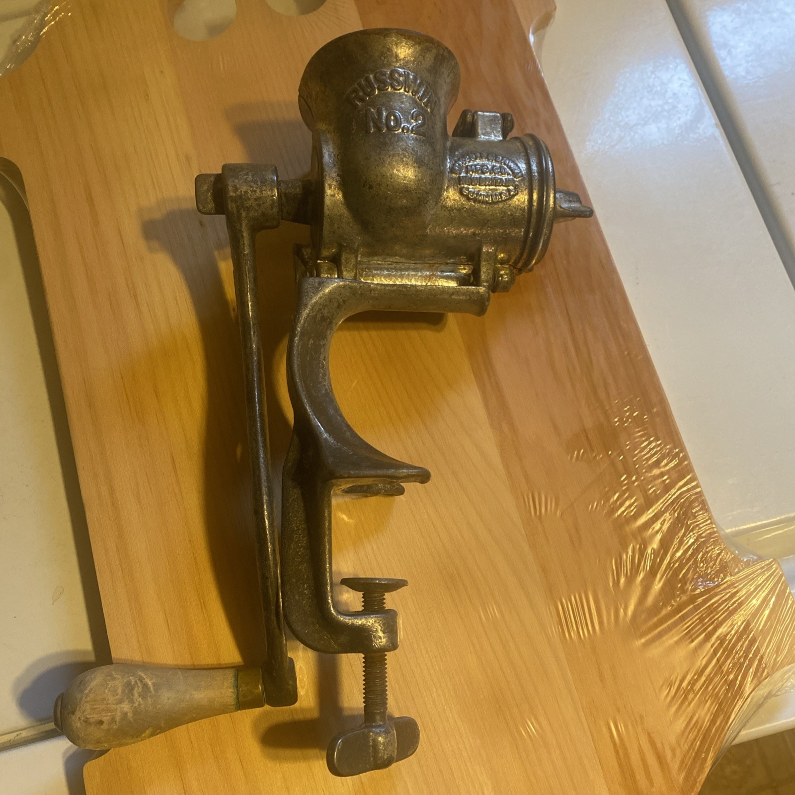 Antique RUSSWIN No.2 Meat Grinder Wooden Crank 1901 Antique RUSSWIN No.2 Meat Grinder Wooden Crank 1901