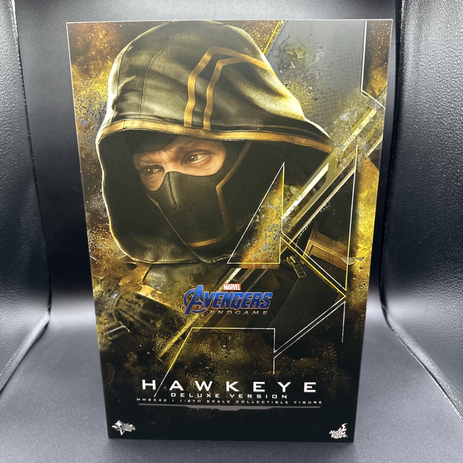 Hot Toys MMS532  Avengers Endgame Hawkeye (Deluxe Version)
