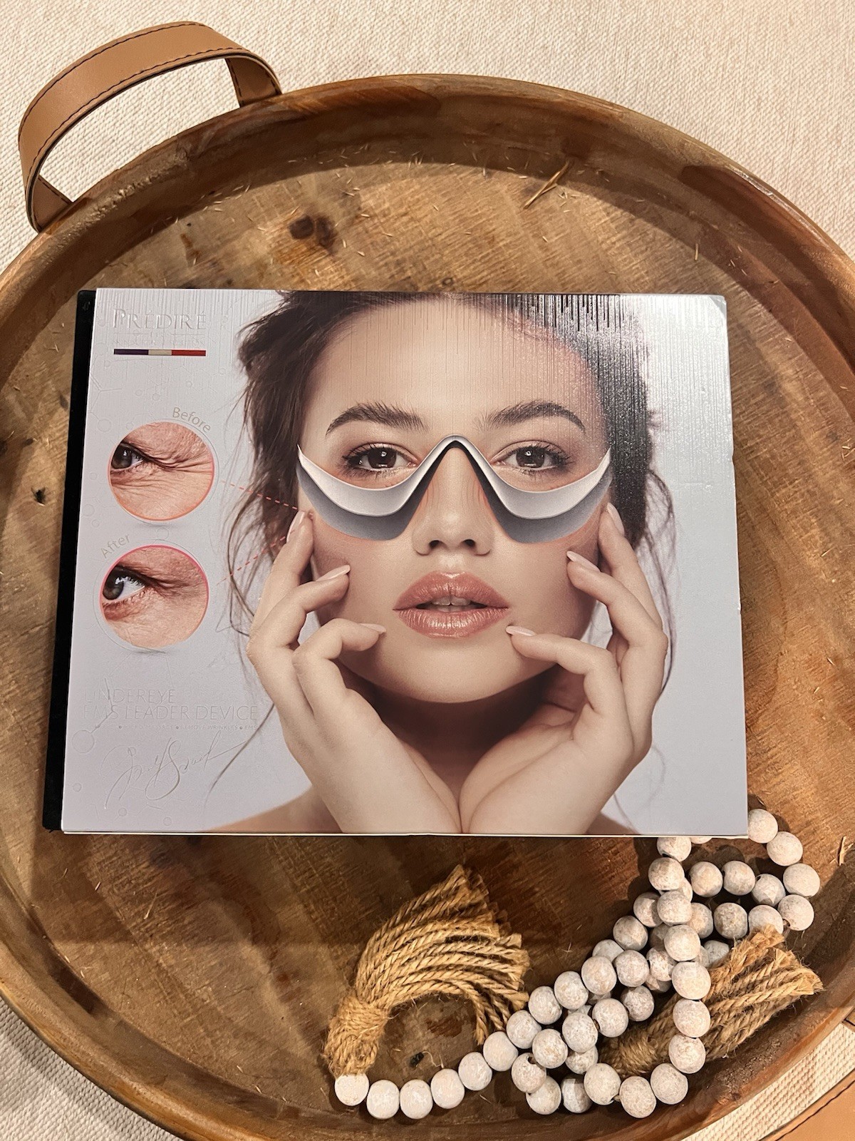Prédiré Paris UnderEye EMS Leader Device – LED Light, Heat & Massage w/ Box