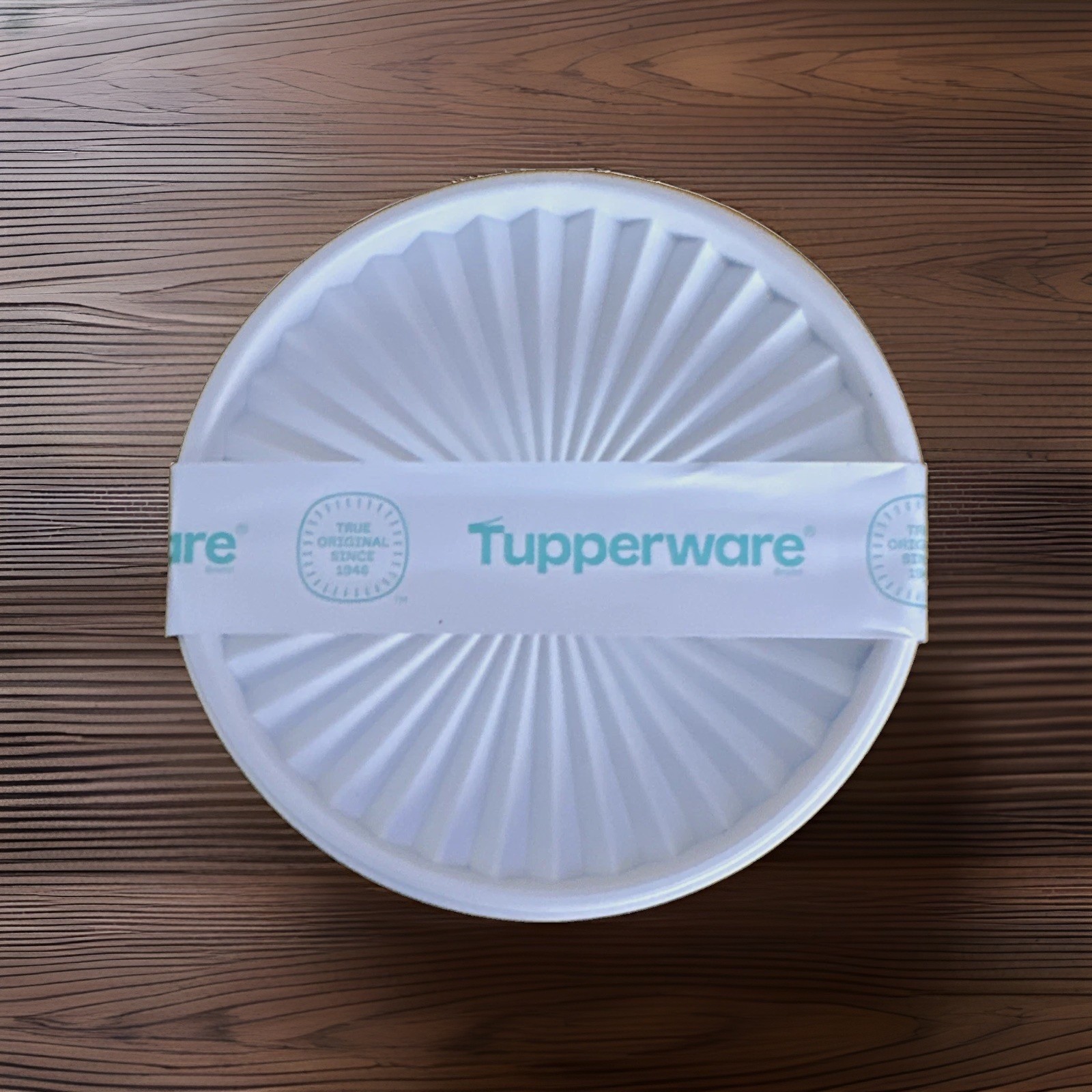 Tupperware Round Plastic Bowl & Lid Set, White and Navy Blue, Adult Use