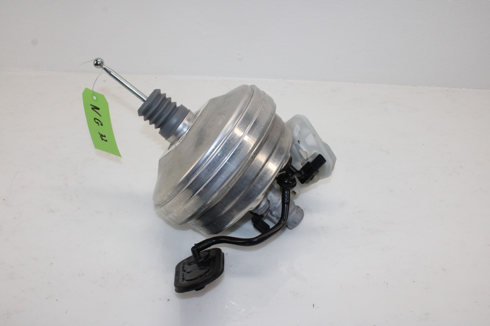 2018-2024 Audi SQ5 Q5 Brake Booster W/ Master Cylinder OEM NG32 2018-2024 Audi SQ5 Q5 Brake Booster W/ Master Cylinder OEM NG32