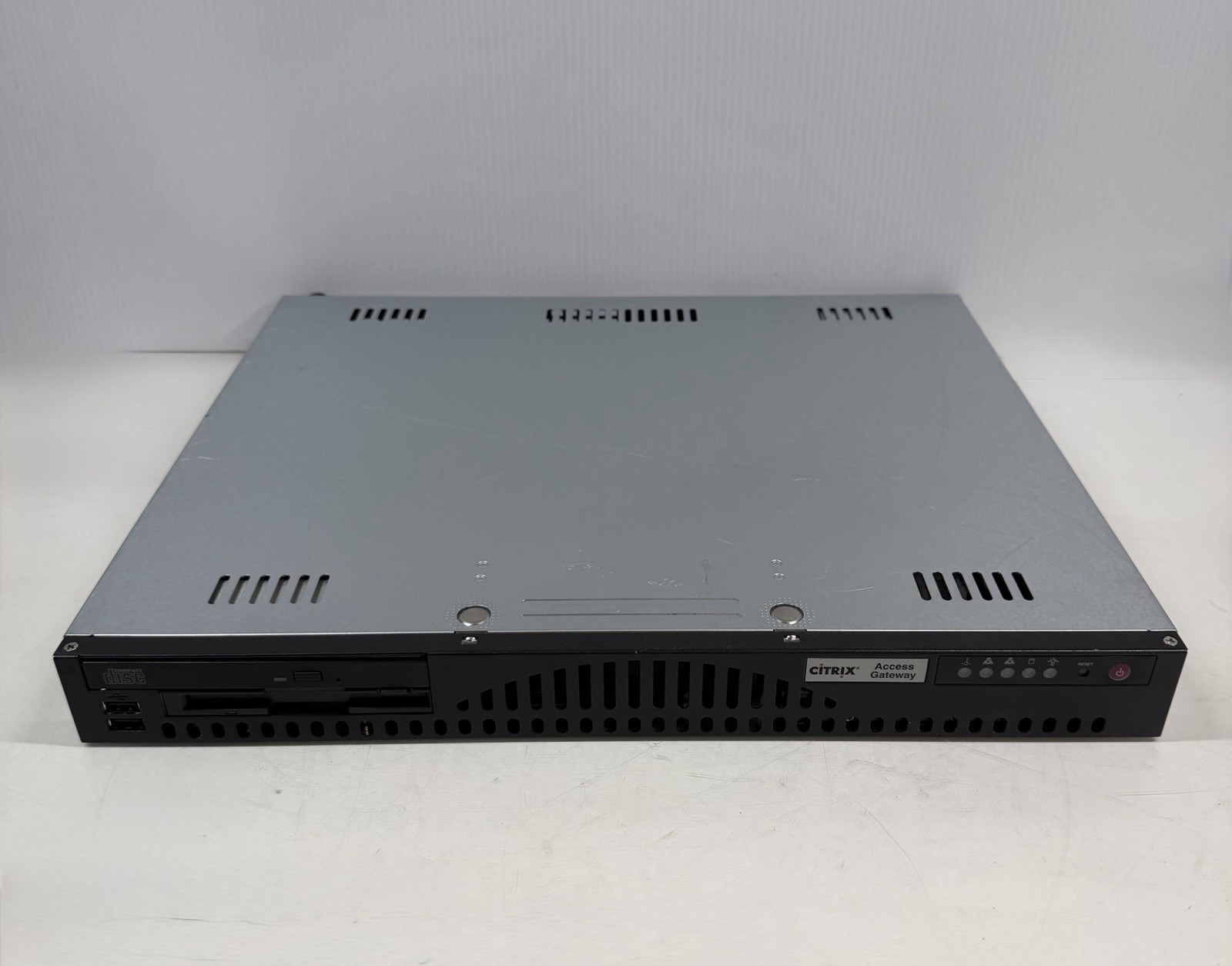 SuperMicro SuperServer 5013C-M SuperMicro SuperServer 5013C-M