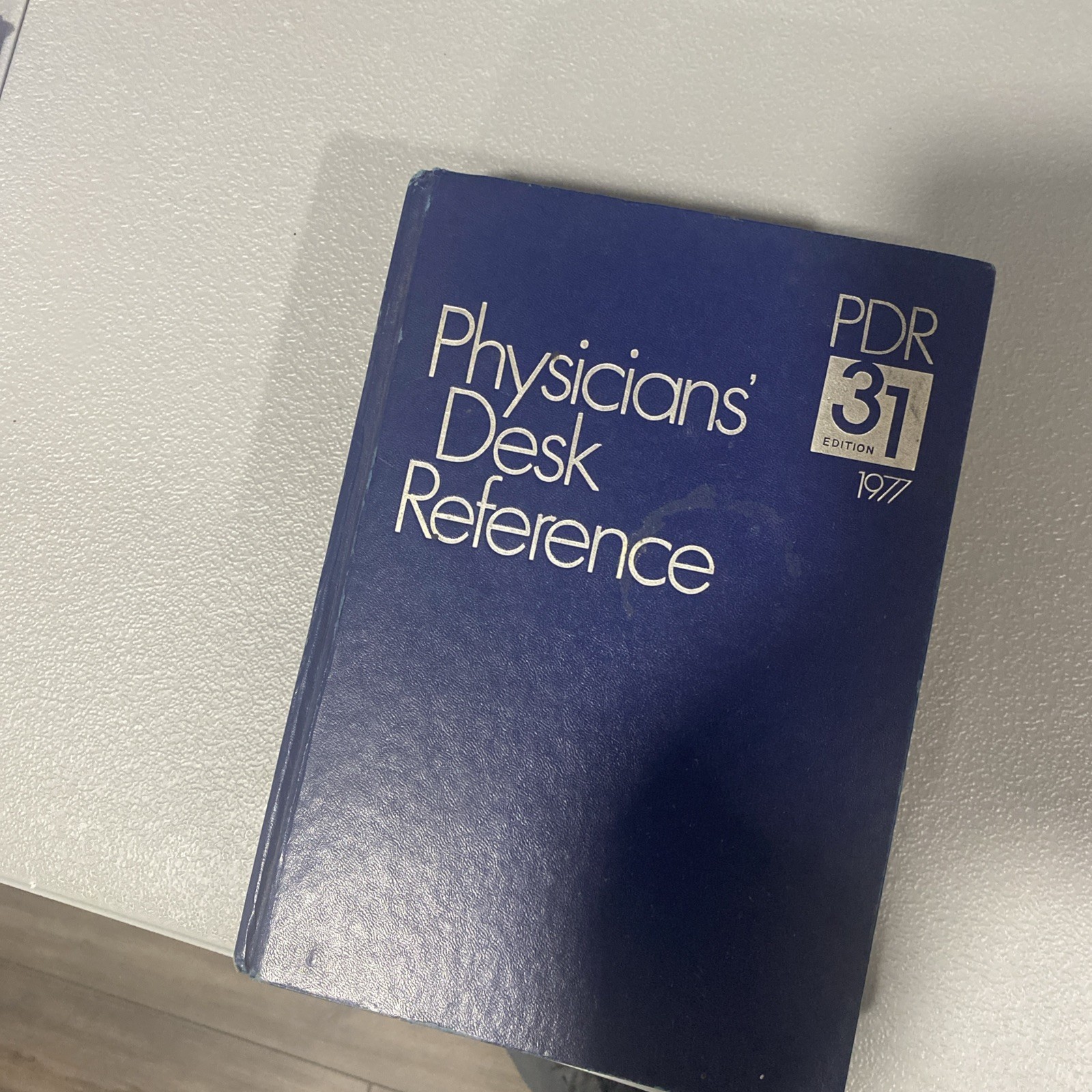 Vintage 1977 PDR 31 - Physician’s Desk Reference Book Hardcover - SEE PHOTOS Vintage 1977 PDR 31 - Physician’s Desk Reference Book Hardcover - SEE PHOTOS