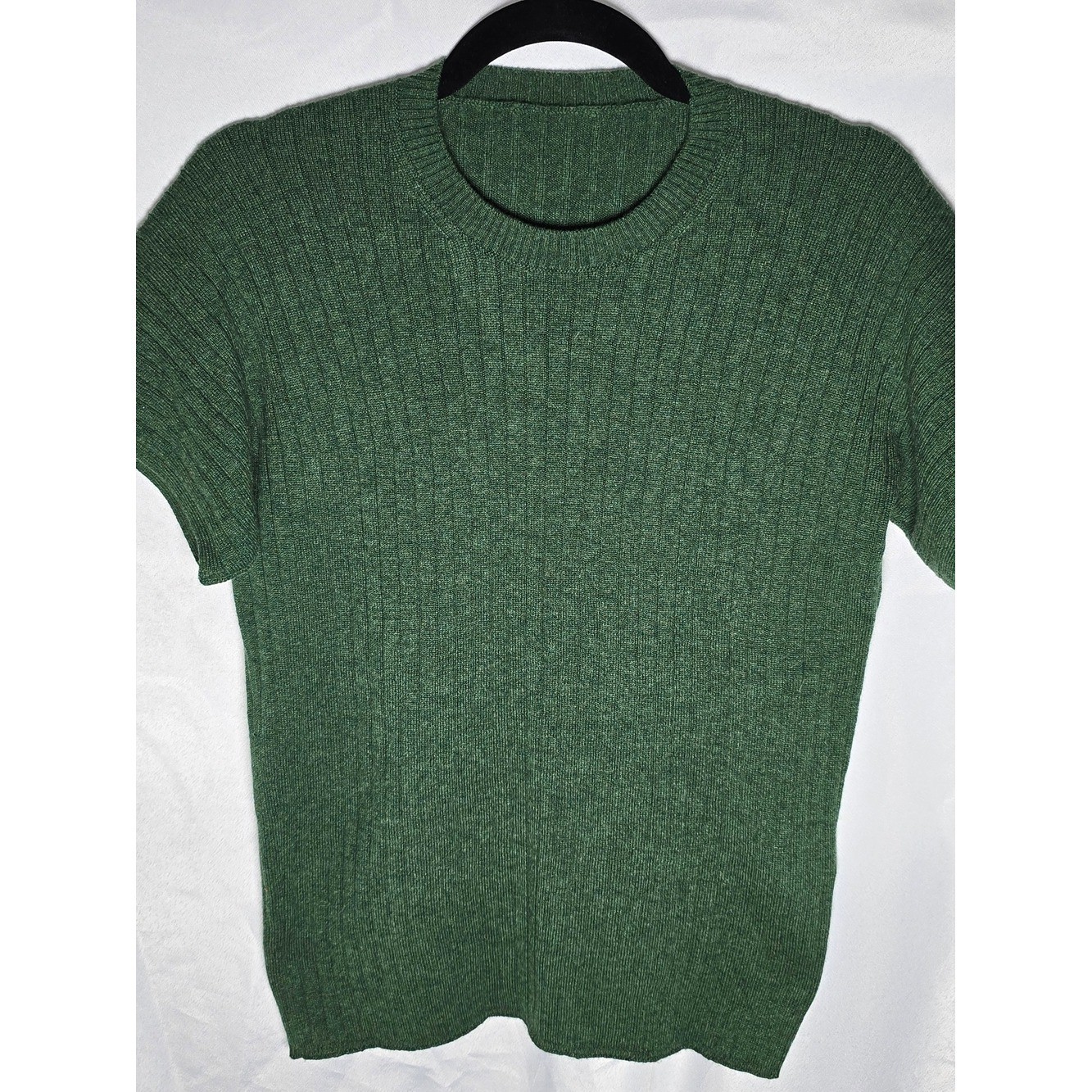 Loro Piana 100% Cashmere Green Ribbed Crewneck Short Sleeve Sweater , Sz S Loro Piana 100% Cashmere Green Ribbed Crewneck Short Sleeve Sweater , Sz S