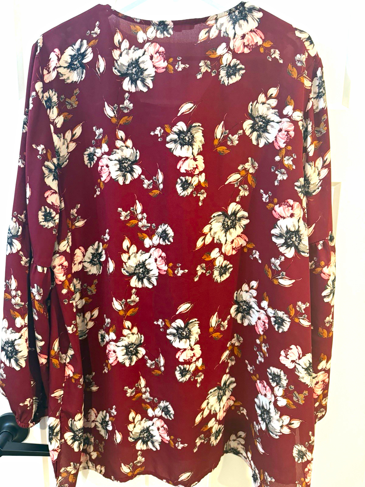 maurices Women\'s XL Burgundy Floral Long Sleeve V-Neck Pullover Blouse