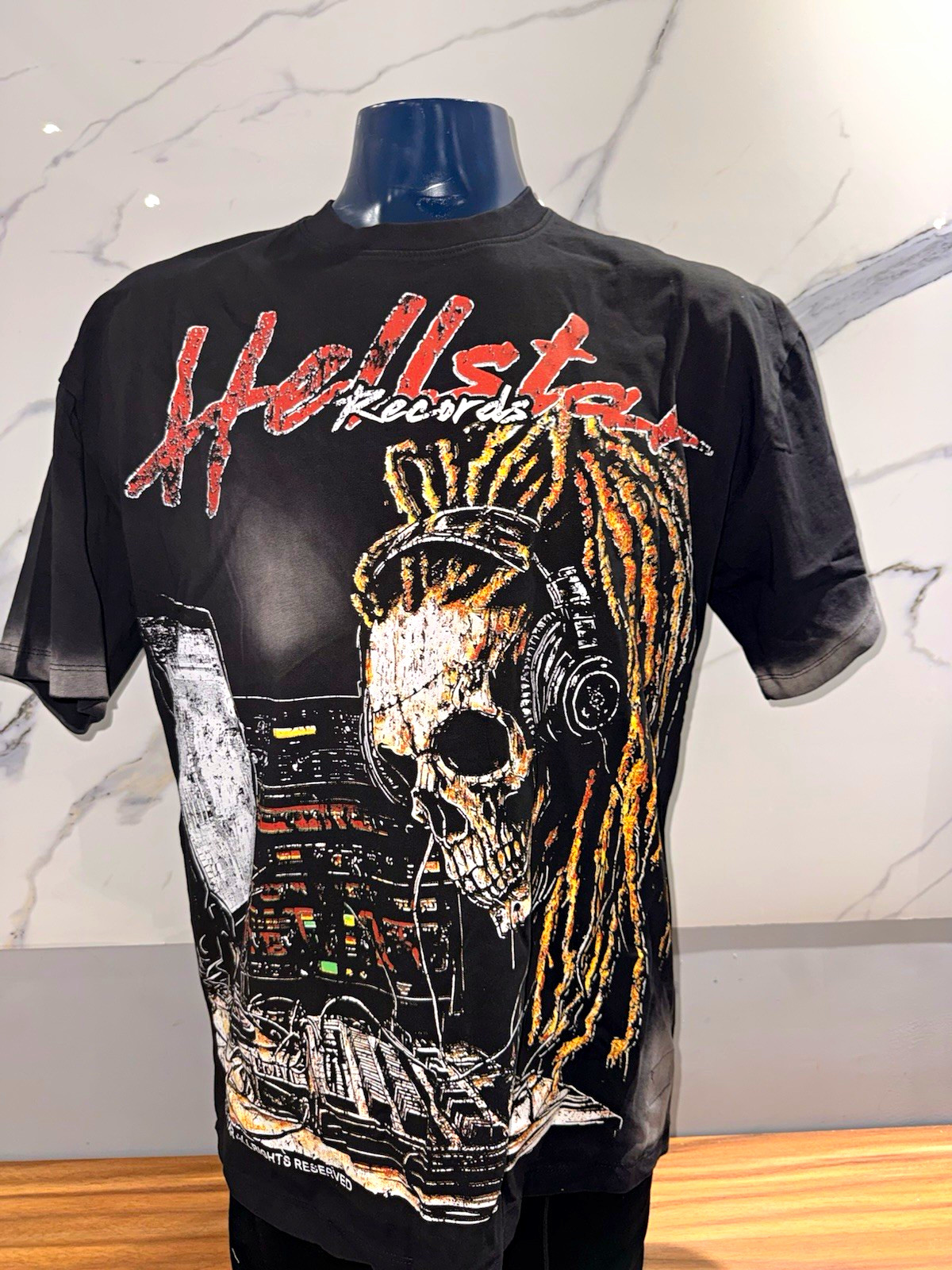 Hellstar Men\'s Black Skull World Tour Graphic Crew Neck T-Shirt Short Sleeve Xl Hellstar Men\'s Black Skull World Tour Graphic Crew Neck T-Shirt Short Sleeve Xl
