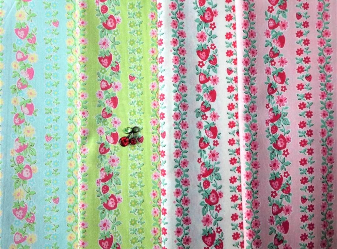 YUWA Atsuko Matsuyama Retro Strawberry Floral Reproduction Fabric Set