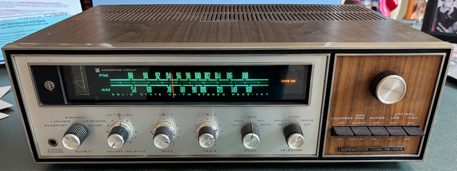 Vintage Kenwood TK-140X stereo receiver. Metal case/woodgrai. Recently serviced.