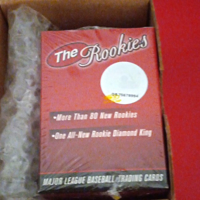 Donruss The Rookies 2001 MLB Baseball Trading Card Box - 80 Cards Donruss The Rookies 2001 MLB Baseball Trading Card Box - 80 Cards