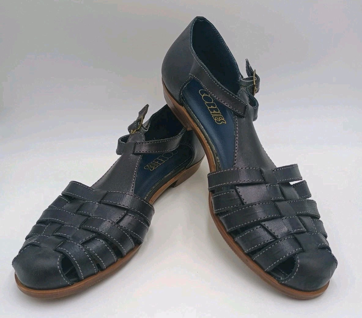 Vintage Cobbies Leather Sandals Navy Blue Women\'s Size 9.5 M Flat Adjustable