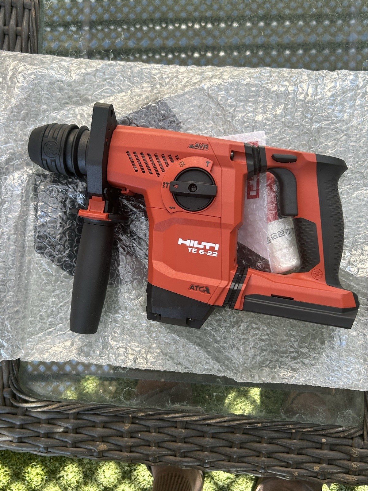 New Hilti TE 6-22 CORDLESS ROTARY HAMMER DRILL NURON Tool Only New Hilti TE 6-22 CORDLESS ROTARY HAMMER DRILL NURON Tool Only