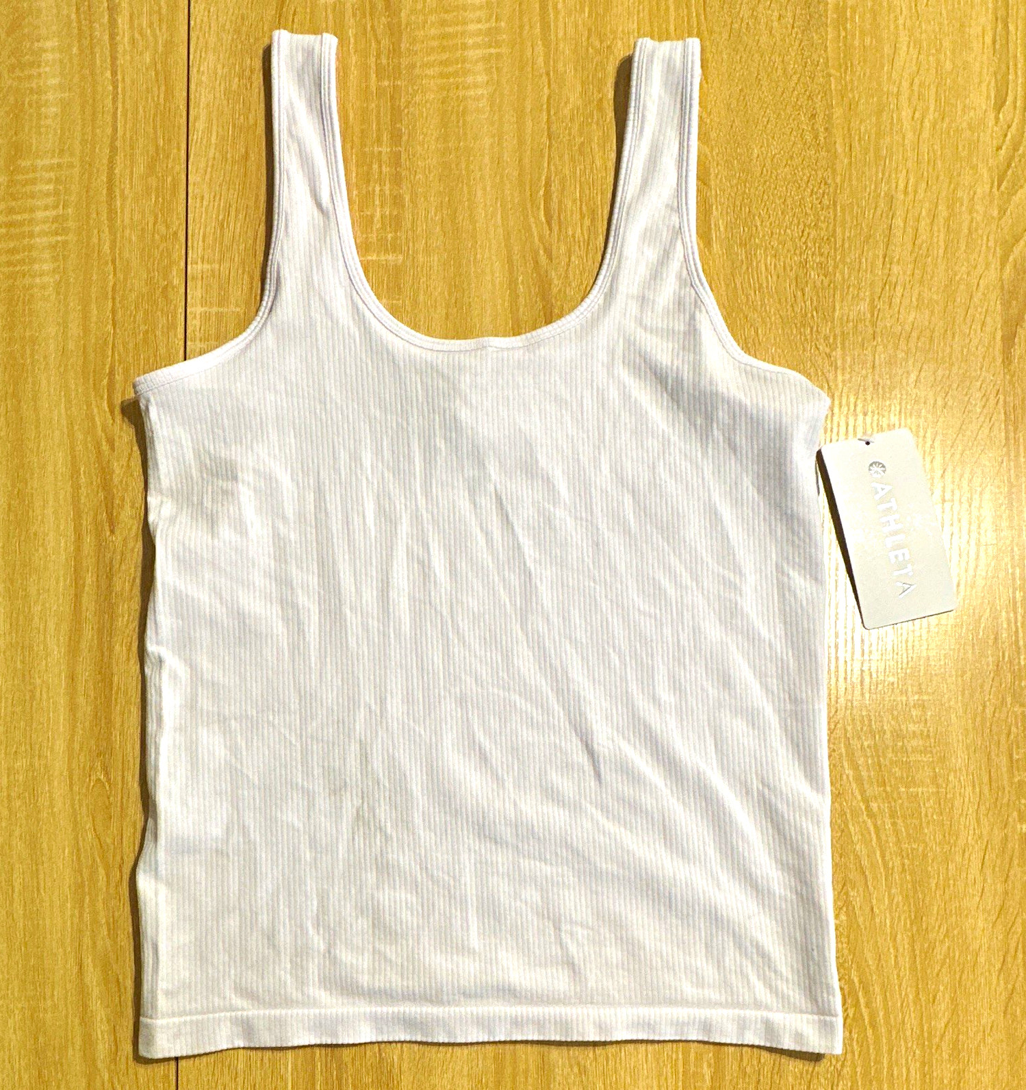 Athleta Renew Seamless Scoop Tank Women’s L White Ribbed Breathable Slim Fit Athleta Renew Seamless Scoop Tank Women’s L White Ribbed Breathable Slim Fit