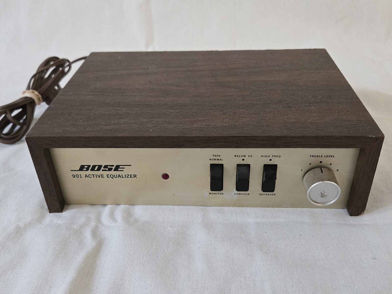 BOSE Model 901 Active Equalizer Vintage Stereo Equipment (For Parts/Repair) BOSE Model 901 Active Equalizer Vintage Stereo Equipment (For Parts/Repair)