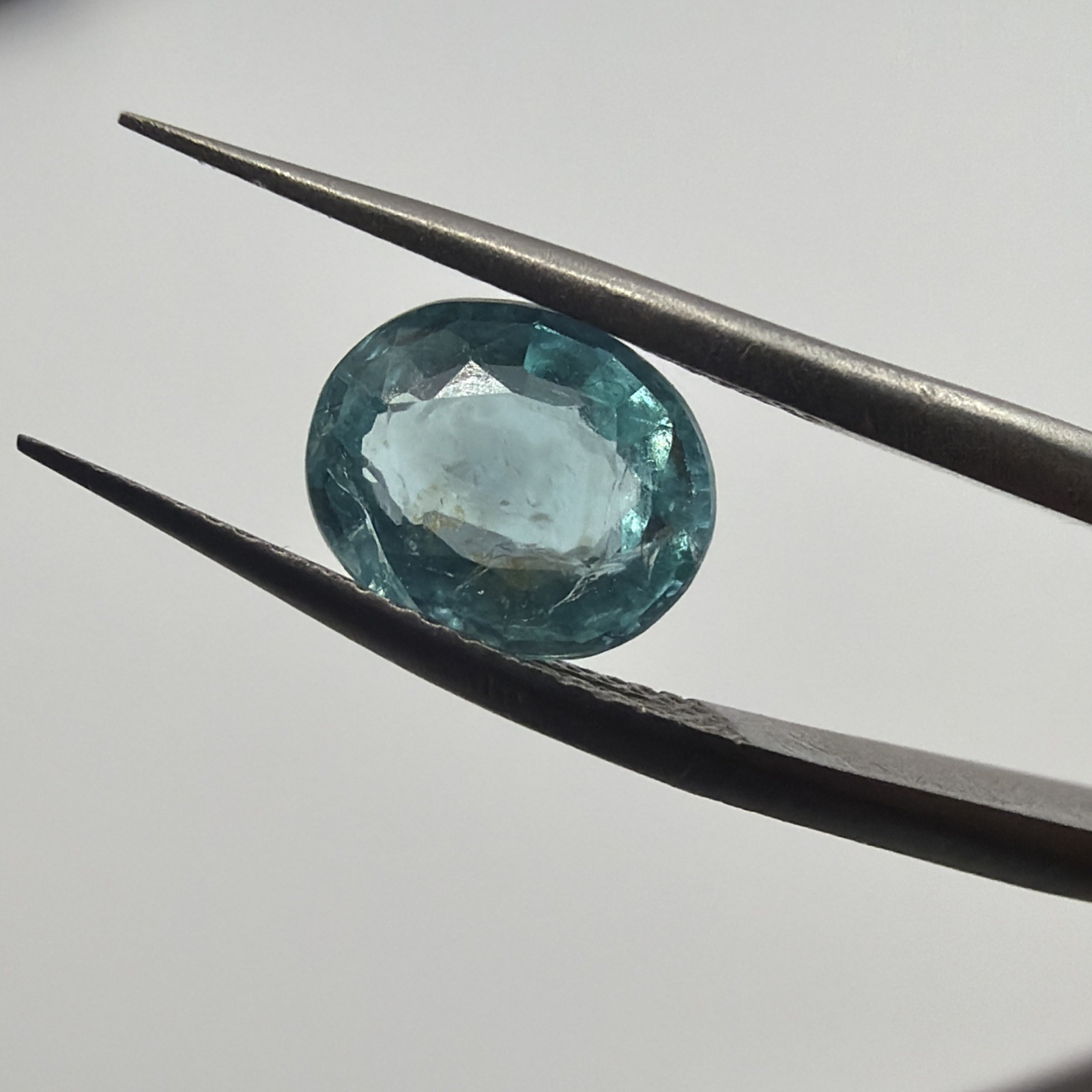 1.45 Ct Natural Apatite Oval Vivid Neon Blue Teal Faceted Loose Gemstone