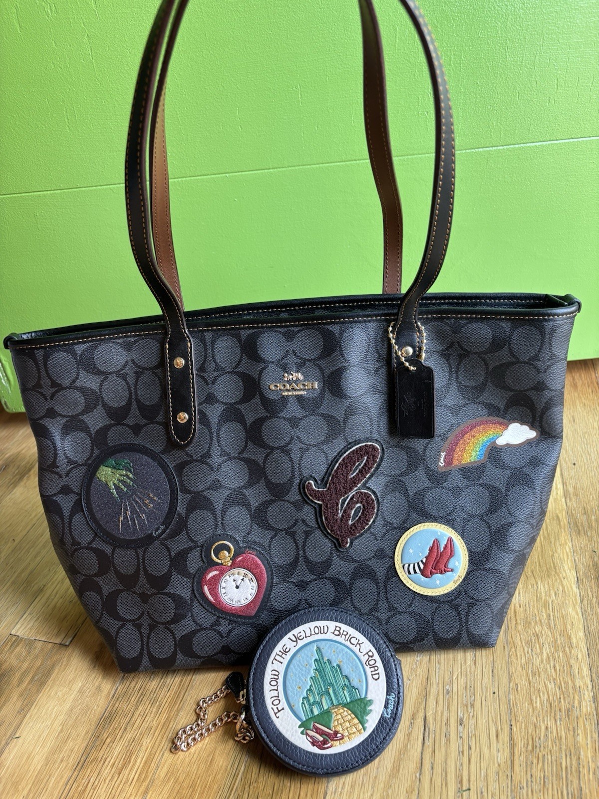 Coach x Wizard of Oz/Wicked Black Signature Logo Tote Bag & Coin Purse Coach x Wizard of Oz/Wicked Black Signature Logo Tote Bag & Coin Purse