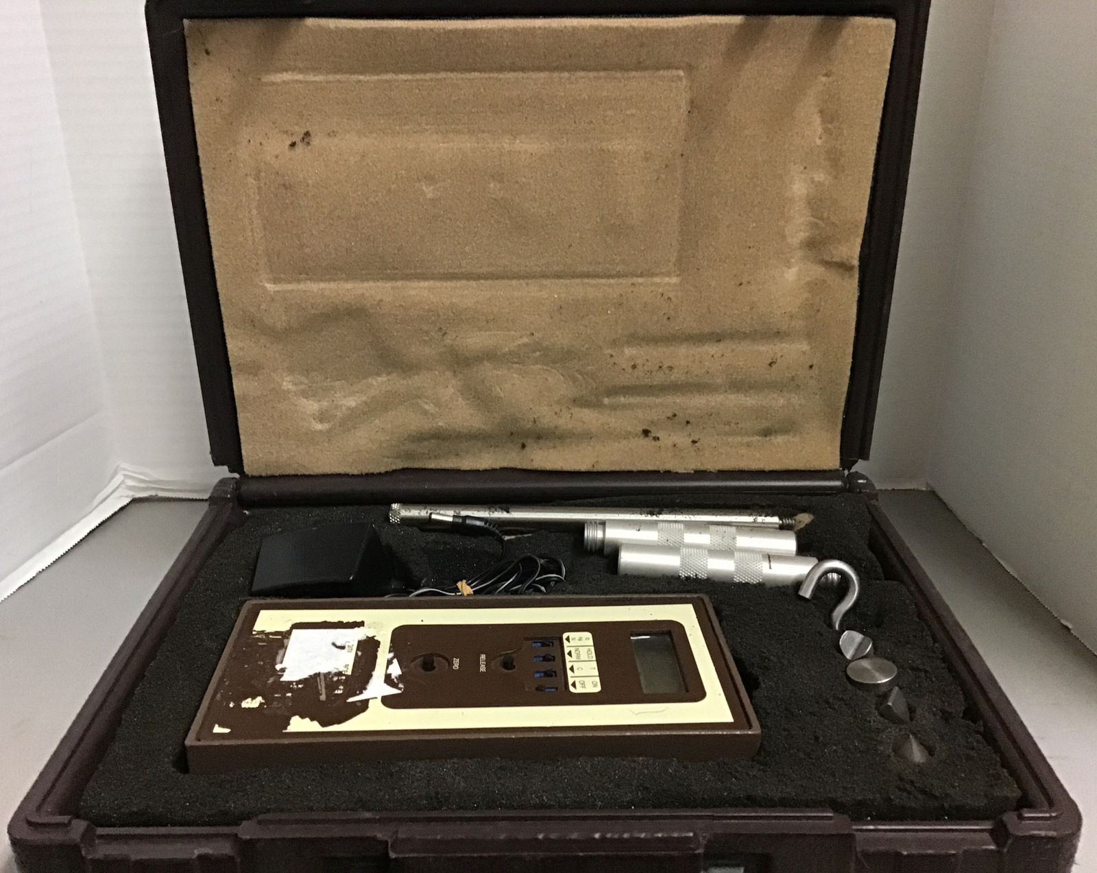Chatillon DFG-200 Digital Force Gauge w/ Accessories (b397) Chatillon DFG-200 Digital Force Gauge w/ Accessories (b397)