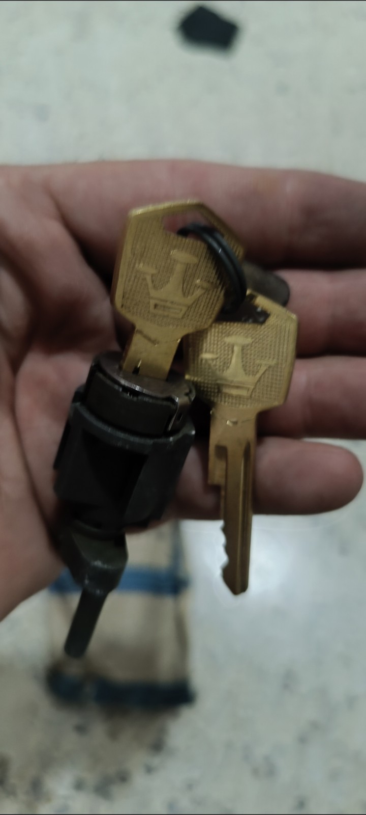 NOS MoPar 1957-1959 Imperial Crown LOCK CYL & KEYS PKG  Door Look