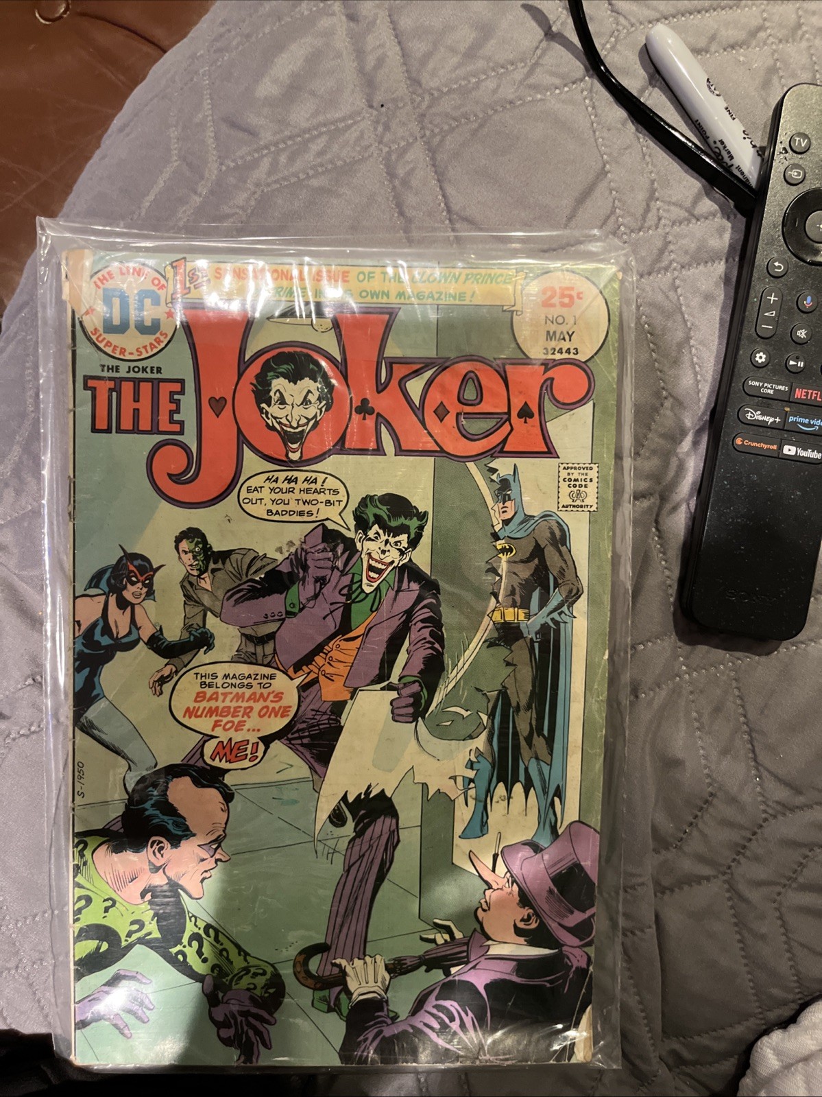 DC Comics 1975 1st Issue The Joker Bagged And Boarded As His