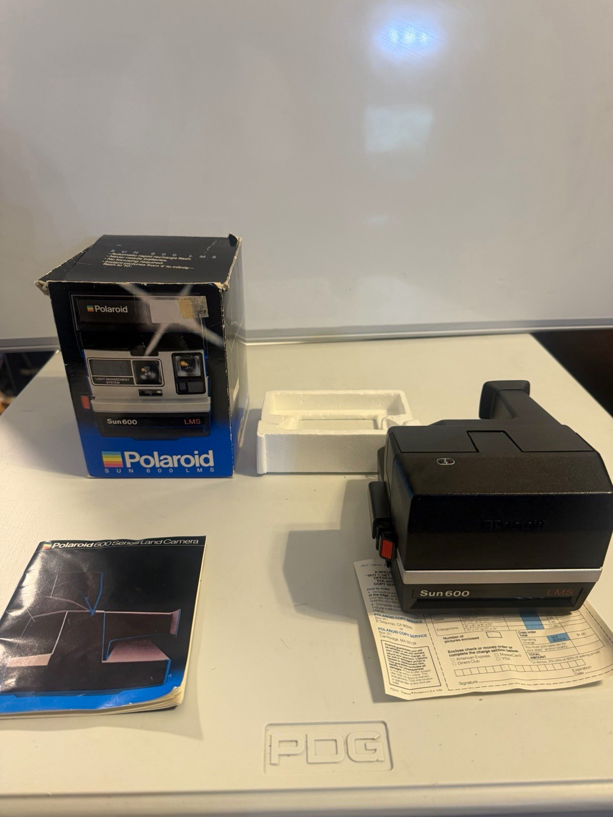 Polaroid Sun 600 LMS Instant Camera Type 600 Built-In Flash w/ Box Manual Works
