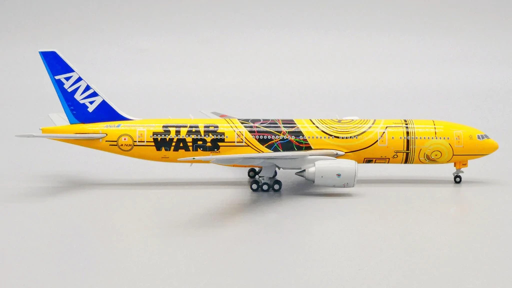 C WINGS ANA ALL NIPPON AIRWAYS STAR WARS C-3PO B777-200ER 1:400 EW4772013 C WINGS ANA ALL NIPPON AIRWAYS STAR WARS C-3PO B777-200ER 1:400 EW4772013