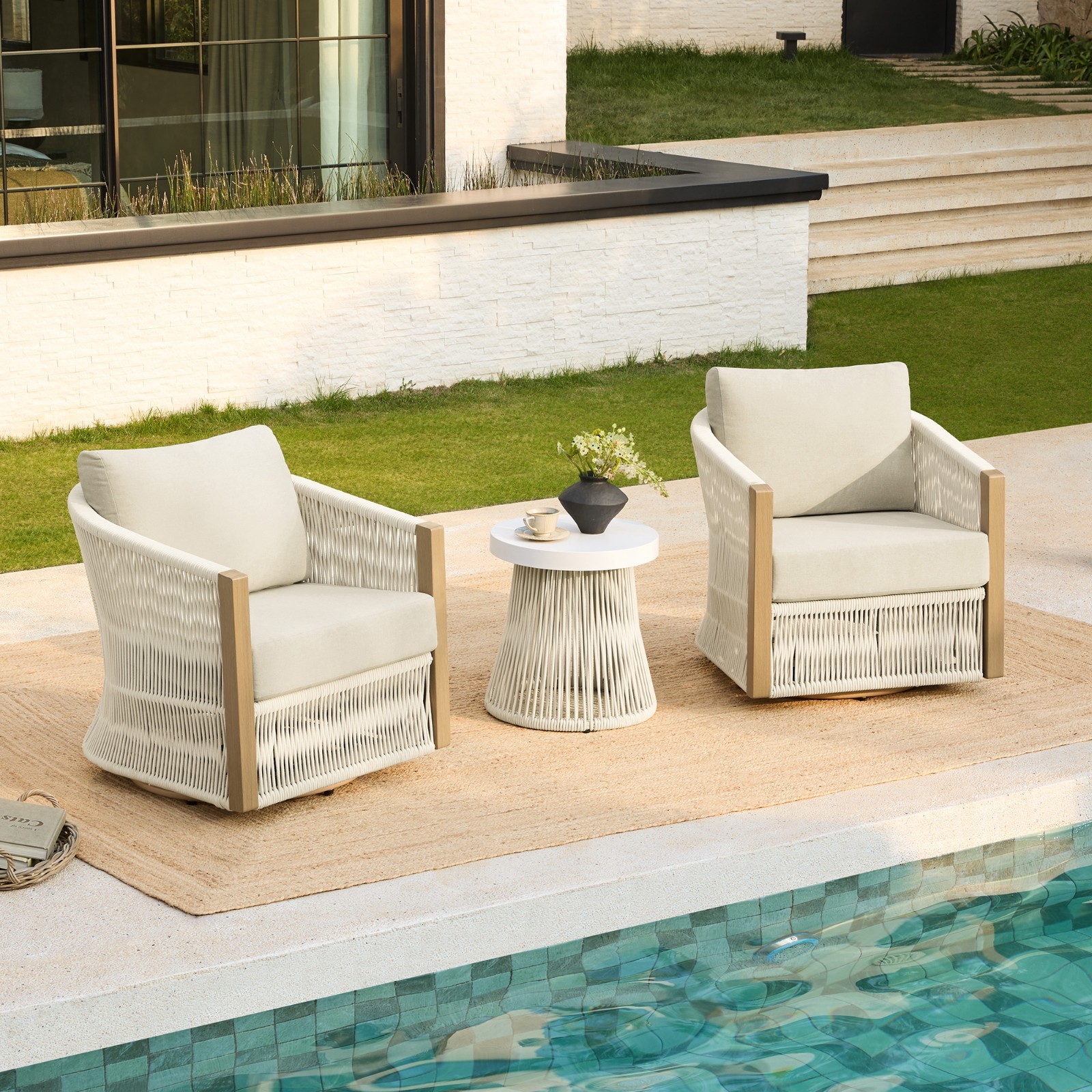 CHITA Boho Patio Rattan 360° Swivel Chair,Outdoor Wicker Furniture with Cushions