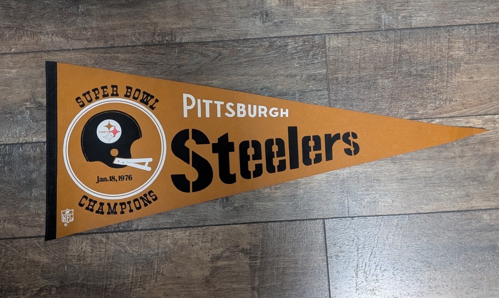Vintage 1976 Pittsburgh Steelers NFL Super Bowl Champions Pennant 30” 