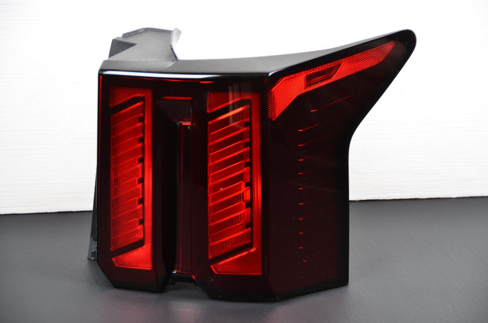 2024 2025 2026 Kia Sorento Halogen Tail Light Right Passenger Side Genuine OEM
