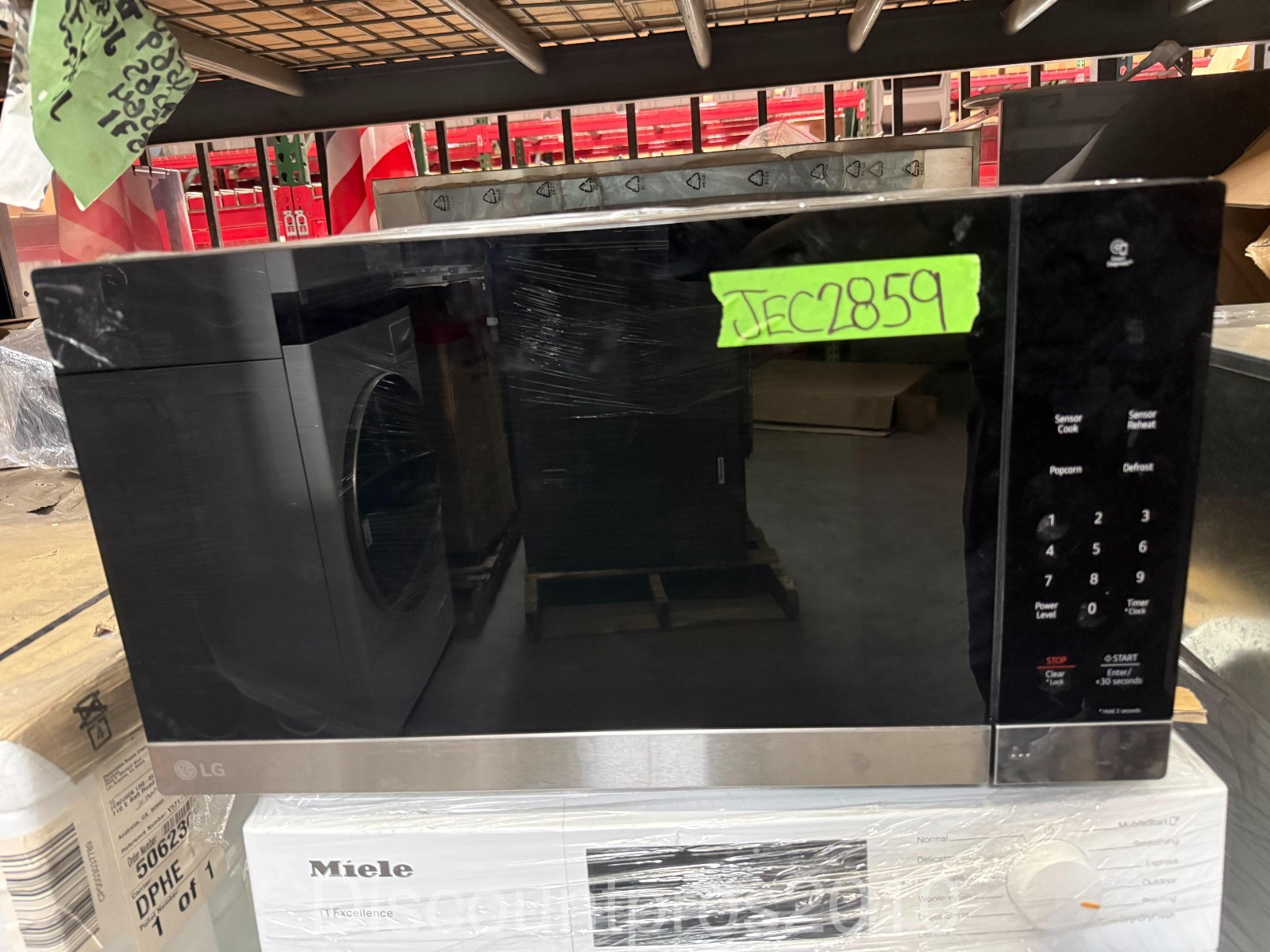 LG MSER2090S 2.0 Cu. Ft. NeoChef™ Countertop Microwave — DISPLAY MODEL
