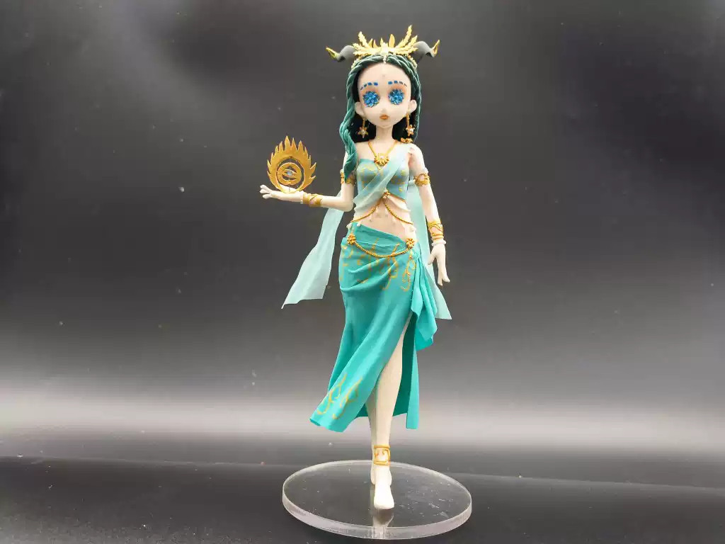 Identity V Fiona Gilman Priestess Western Dress Figure Clay Model W/Display Box Identity V Fiona Gilman Priestess Western Dress Figure Clay Model W/Display Box