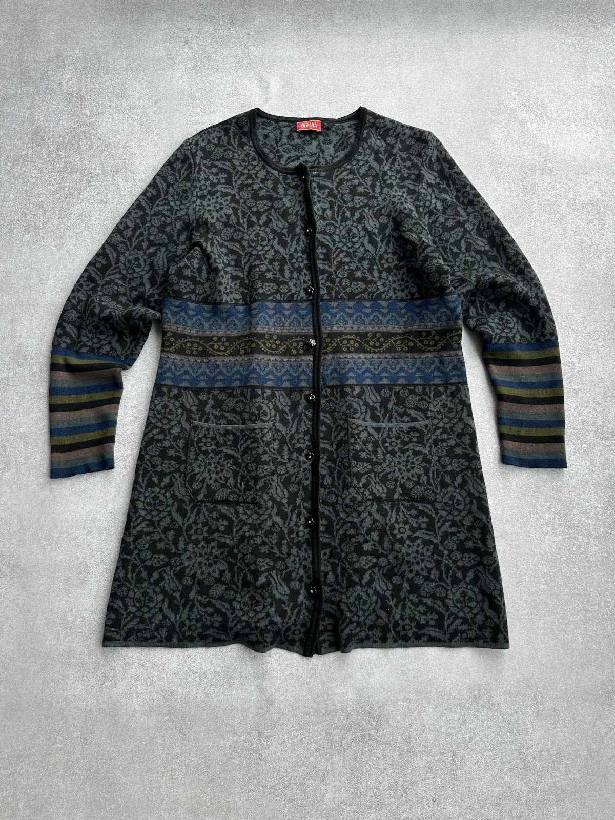 Oleana Norwegian Wool Cardigan Embroidered Knit Sweater