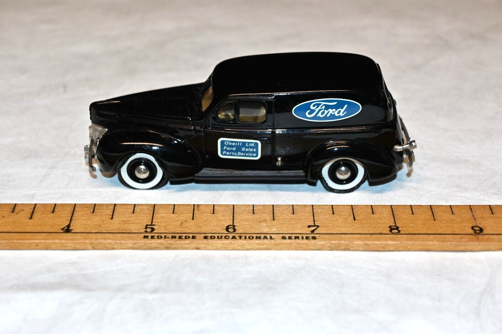 Vintage Brooklin Models 1/43 No 9 1940 Ford Sedan Delivery Made in England (D2)
